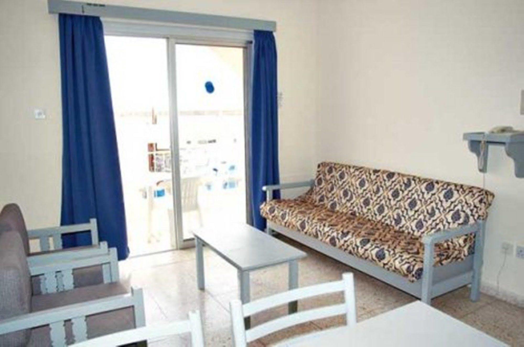Efi Hotel Apts Ayia Napa Esterno foto