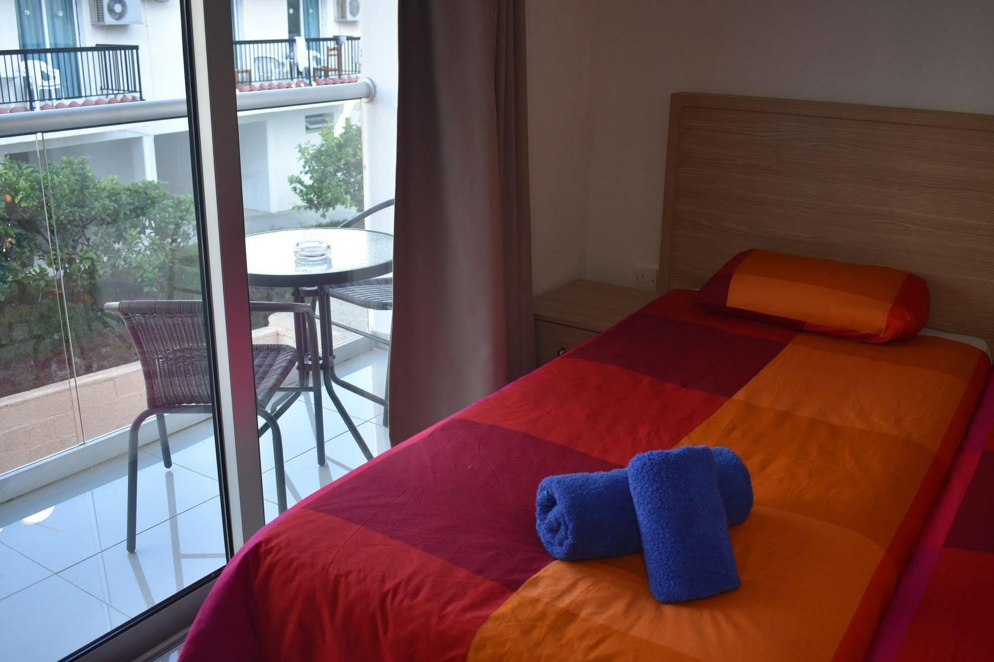 Efi Hotel Apts Ayia Napa Esterno foto